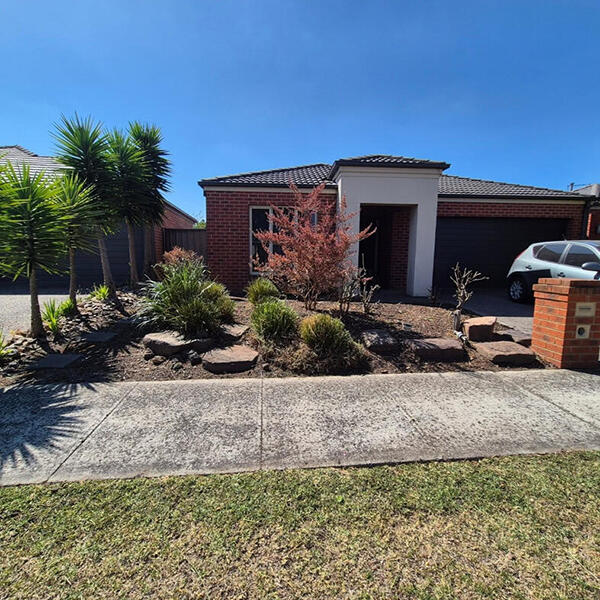 Image 12 House and Garden